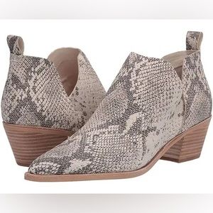 Dolce Vita Sonni Leather Ankle Boot (barely worn) in Snake Skin.